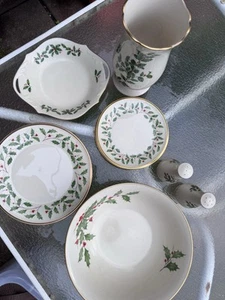Vintage LENOX HOLIDAY DIMENSIONS CHRISTMAS HOLLY & BERRIES DINNER PLATE SetOf11 - Picture 1 of 21