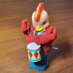 Vintage Japan Yonezawa Aufzieh Huhn Dose Trommler Gummikopf funktioniert super selten - Bild 1 von 11