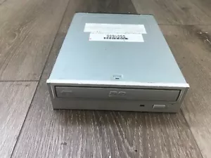 TOSHIBA SD-M1502 5.25" IDE ATAPI 48x CD-ROM 16x DVD-ROM Drive Beige Bezel - Picture 1 of 7