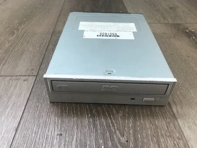 TOSHIBA SD-M1502 5.25" IDE ATAPI 48x CD-ROM 16x DVD-ROM Drive Beige Bezel - Image 1 of 4
