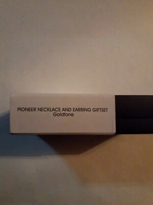 雅芳签名系列先锋项链和耳环礼品套装 — 第 1/3 张图片