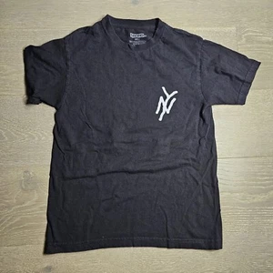 5Boro New York Adult T-Shirt Small Black Skater NY Logo Graphic NYC SS I4a - Picture 1 of 9