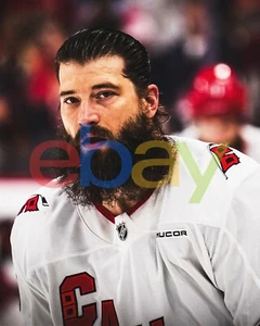 Foto de hockey de la NHL de 8x10 retrato del día del juego Brent Burns - Imagen 1 de 1