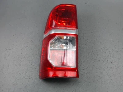 🇫🇷 FEU ARRIERE GAUCHE  TOYOTA HILUX ➤815610K160 ♻️ - Photo 1/2