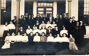 T11-80013 RPPC Real Photo 1910 Lincoln High School Springvale Maine ME students - Picture 1 of 2