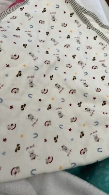 Vitaminas Bebé Crema Vaquero Oso de Peluche Bebé Manta Reversible 28x28” 2010 Foto 1 de 3