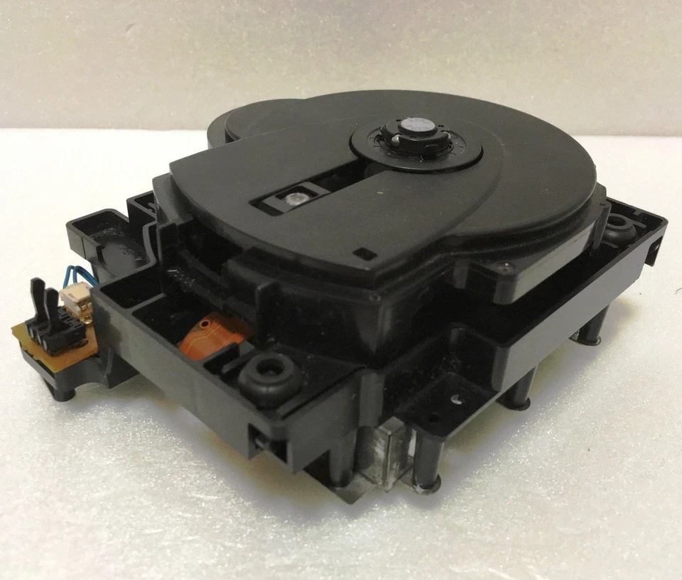 Nintendo Gamecube DOL-001 Replacement Optical Laser Drive Assembly part 002 - Image 1 of 4
