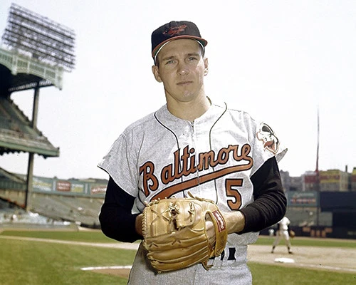 BROOKS ROBINSON 1961 BALTIMORE ORIOLES 8X10 PHOTO PICTURE - Image 1 of 1