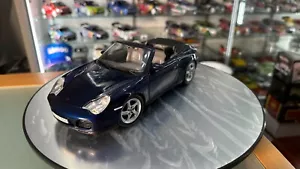 Porsche Carrera 4s cabrio maisto 1:18 coche escala diecast - Imagen 1 de 12