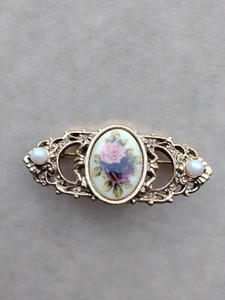 Vintage 1928 Jewelry Oval Roses Pin, W/Faux Pearls, Gold Tone, Brooch - Picture 1 of 4