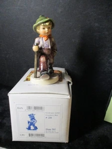Hummel Goebel Figurine Grandpa's Boy 562  TMK 7  NIB Germany X108 LK - Picture 1 of 4