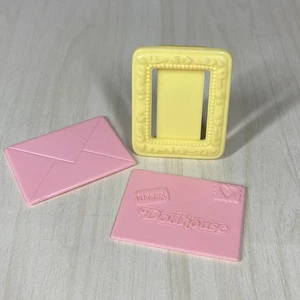 Vtg Playskool Dollhouse Pink Letter Envelopes & Yellow Frame Home Sweet Home 90s - Picture 1 of 8