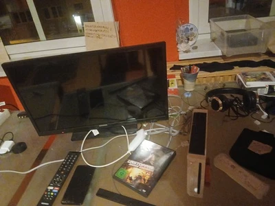 Fernseher mit Integriertem CD-Player mit Fernbedienung Schwarz - Bild 1 von 2