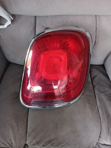 2016 2017 2018 FIAT 500X OEM RH PASSENGER SIDE TAIL LIGH ASSEMBLY WITH CONNECTOR - Picture 1 of 4