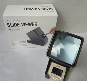 DIGITNOW 35mm Slide And Film Viewer 3X Magnification With 10 Slides Tested Works - Picture 1 of 14