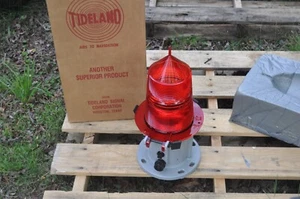 TIDELAND MAXLUMINA ML-155  NAVIGATIONAL BUOY LANTERN BEACON RED LENS NEW - Picture 1 of 5