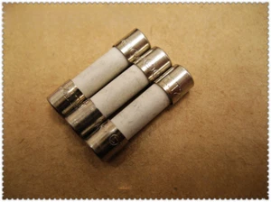 Fusible tubo cerámica LITTELFUSE 5×20mm 2.5A/250V 250V/2.5A - Imagen 1 de 3