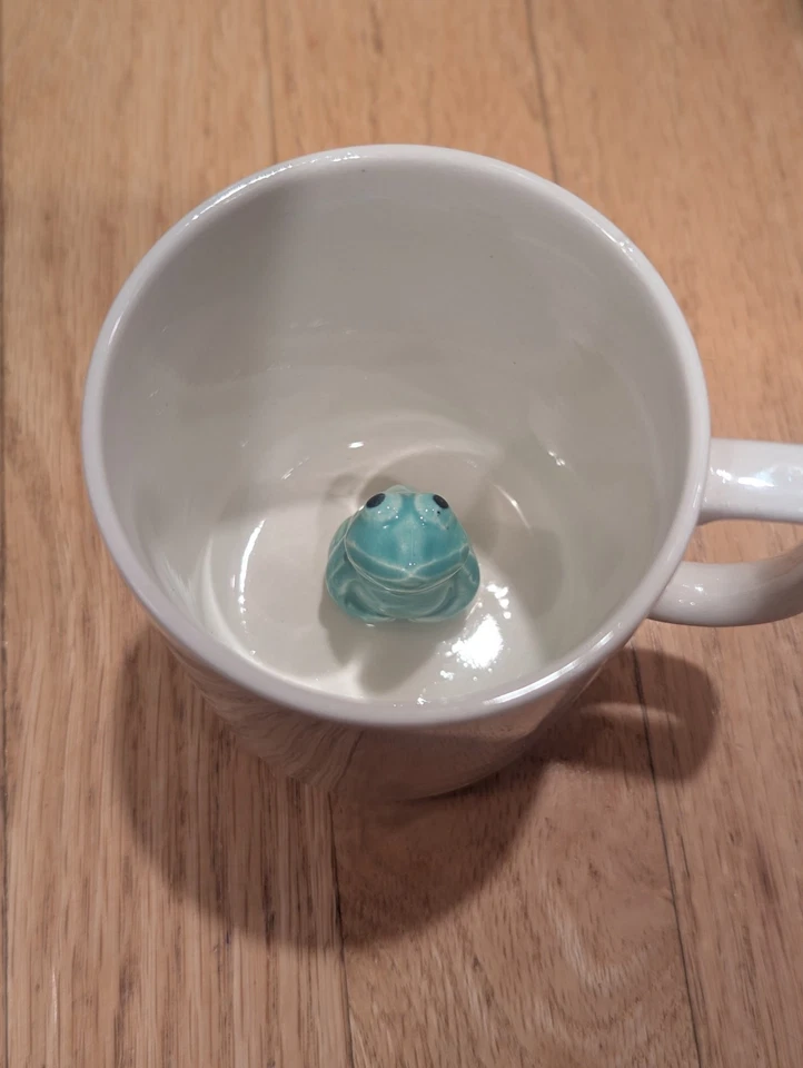 Винтажная кофейная/чайная кружка чашка с 3D лягушка в нижней части чашки сделано в Японии - Изображение 1 из 4