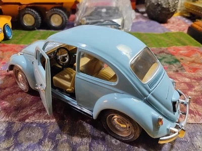 B60 1:18 Road Hard VW Volkswagen Beetle Kafer 1967 azul claro Foto 1 de 4