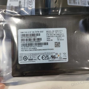 Samsung BM1743 30.72TB U.2 PCIE 4.0 MZWMO30THCLF-00AG5 MZ-WMO30T0 SSD NEW - Picture 1 of 5