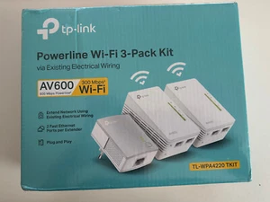 Neu & original verpackt TP-Link WLAN Powerline Adapter Triple Set - Bild 1 von 2
