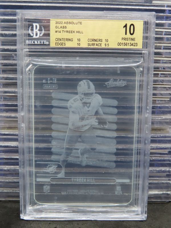 2022 Panini Absolute Tyreek Hill Glass SSP Case Hit #14 BGS 10 Dolphins PRISTINE