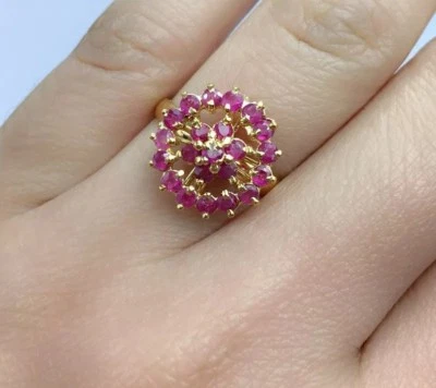 14k Solid Yellow Gold Cluster Ring Natural Ruby, Sz 8.25. 2.80 Grams - Image 1 of 4