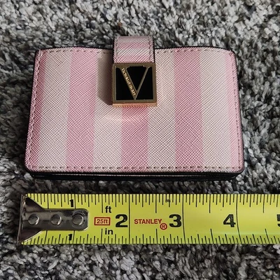 Cartera tarjeta acordeón expandible rosa vintage Victoria’s Secret  Foto 1 de 4