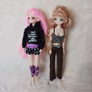 Puppen, Anime-Stil, 12 Zoll groß, ein Schuh fehlt, Set mit 2 Puppen. - Bild 1 von 3