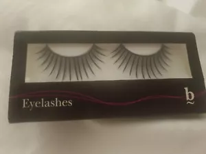 Eyelashes - Picture 1 of 5