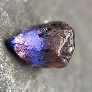 2.20 CTs Natural Bi Color Sapphire Rough Faceting Unheated Ceylon Gemstone Clean - Picture 1 of 11