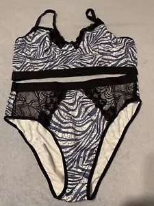 WOMEN LACE TRIM BRA & PANTIES SET ZEBRA STRIPE NAVY ~ SZ 3XL ~ NWOT - Picture 1 of 6