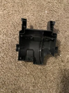 Carcasa cubierta motor delantera SOLO para Hoover modelo UH72600W repuesto - Imagen 1 de 5