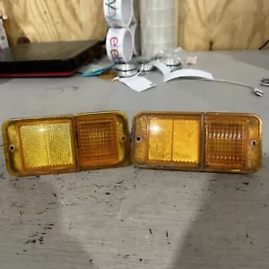 1968-1984 Chevrolet GMC Truck G10 G20 G30 Van Front Amber Side Marker Lamp Pair - Picture 1 of 7