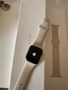 Apple Watch Series 7 41mm Aluminium Case with Sport Band Starlight, Regular GPS - Picture 1 of 15