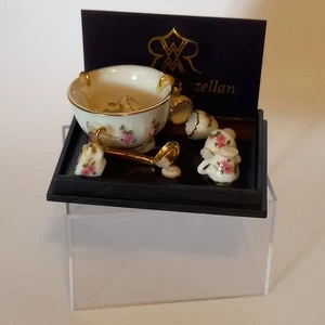 CHARMANTE BOXED REUTTER PORZELLAN MINIATUR, PUNSCHSCHALE - Bild 1 von 3