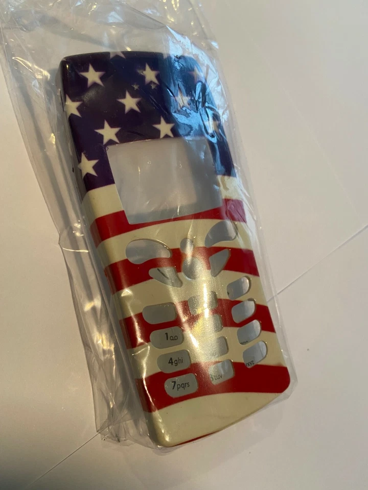 Nokia 8210 Front Cover in US Flag incl Screen Display & Keypad Z82-FUS by Force — 第 1/1 张图片