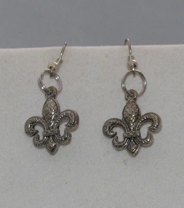 Silvertone Charm Earrings FLEUR DE LIS 22 mm Handmade in USA - Picture 1 of 1
