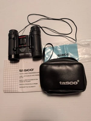 Tasco Folding Roof Prism Binoculars 8X21 165RB Case Hardly Used - Image 1 of 4