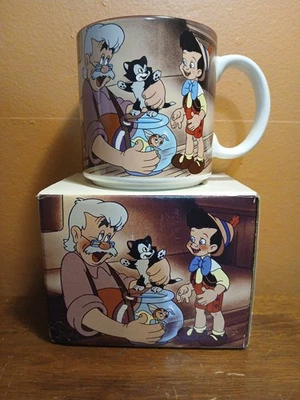 Taza de café vintage clásica de Walt Disney Pinocho con caja Jiminy Cricket Japón Foto 1 de 4