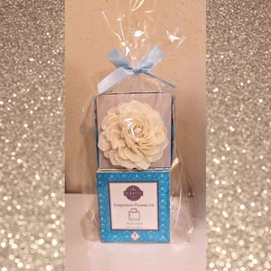 Blue Grotto Fragrance Flower by Scentsy - Picture 1 of 4