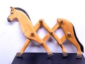 Manopole da appendere a parete espandibili in legno intagliato a mano uniche - Foto 1 di 9