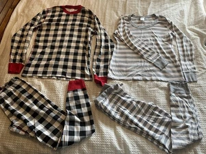 Hanna Andersson Set Of 2 Black White Plaid Gray White Stripe Pajama Sets Women M - Picture 1 of 23
