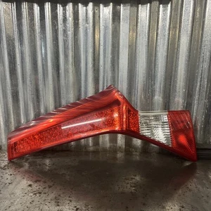 2008 to 2013 Volvo XC70 V70 Upper Right RH Passengers Taillight Tail Light LED - Picture 1 of 3