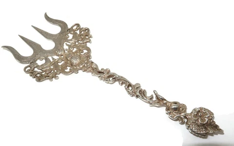 Antique 1902 Dutch .833 Cherub Heads, Fish Serving Fork, 7" Cover