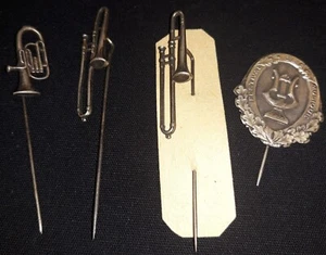 Médaille Militaire Lot de 4 Epinglettes Festival de Musique+trompettes    N°776 - Imagen 1 de 5