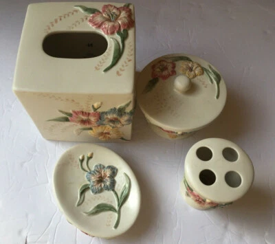 JUEGO DE BAÑO DE 4 PIEZAS BACOVA CHELSEA - JABONERA DE PAÑUELO CEPILLO DE DIENTES CUENCO CUBIERTO NUEVO Foto 1 de 4