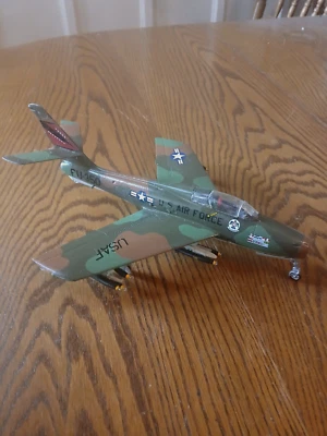 Republic F 84F Thunderstreak with maximum bomb load in 1:48 scale - Image 1 of 4