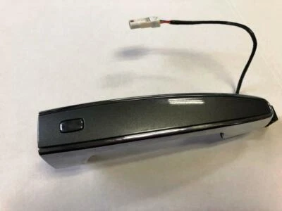 Manija de puerta delantera derecha o derecha 30015226 OEM 2015-2017 Chevrolet Impala Malibu Volt Foto 1 de 4