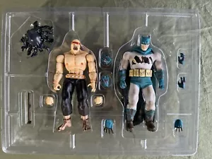 Mezco One:12 SDCC 2015 Exclusivo The Dark Knight Returns Mutant Leader vs Batman - Imagen 1 de 9